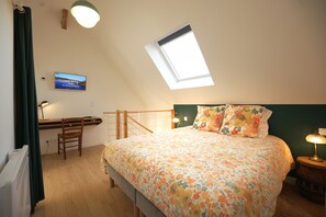 1 bedroom, desk, iron/ironing board, free WiFi