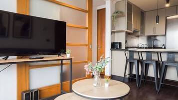 Fridge, microwave, stovetop, coffee/tea maker