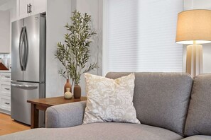 TV, stereo, offices
