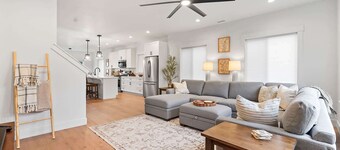 The Townhouse on Highland  – Near Greenbelt