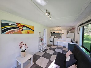 Living area - Quiet Cabin in the Forest (Pearcedale)