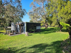 Exterior - Quiet Cabin in the Forest (Pearcedale)