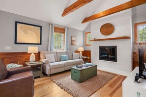 Unclassified image, 3 of 36, button