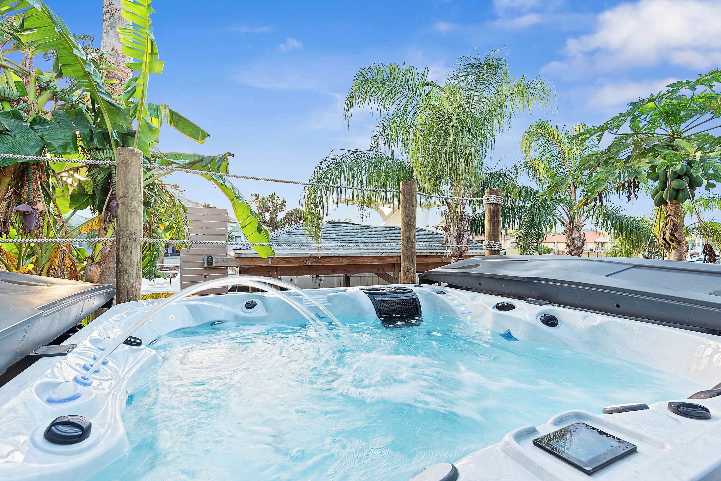 Tina de hidromasaje al aire libre