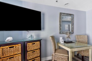 Dining - Luau *10th Floor* Studio w/ Golf Cart at Sandestin (Miramar Beach)