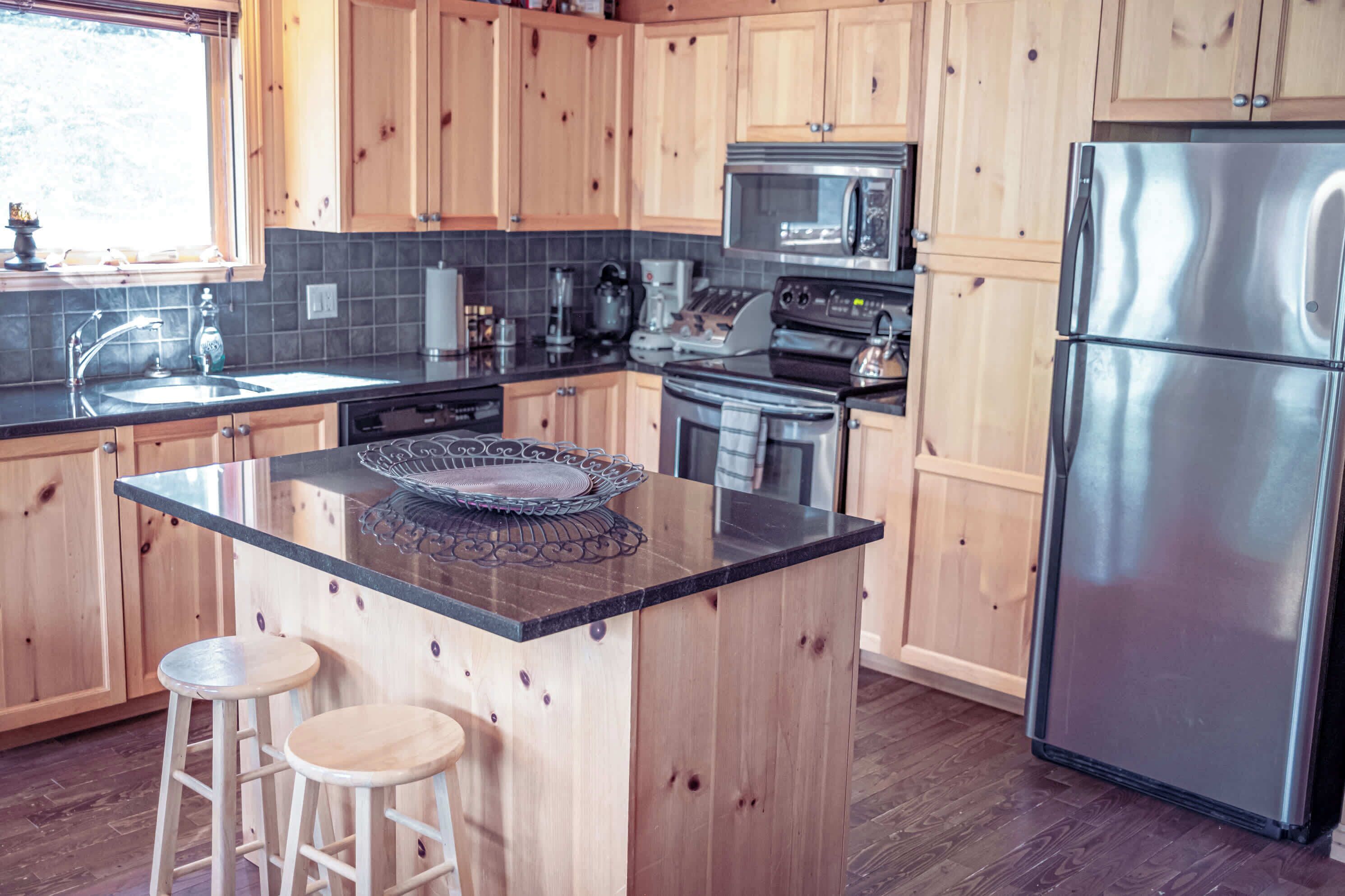 雪櫃、微波爐、焗爐、爐具