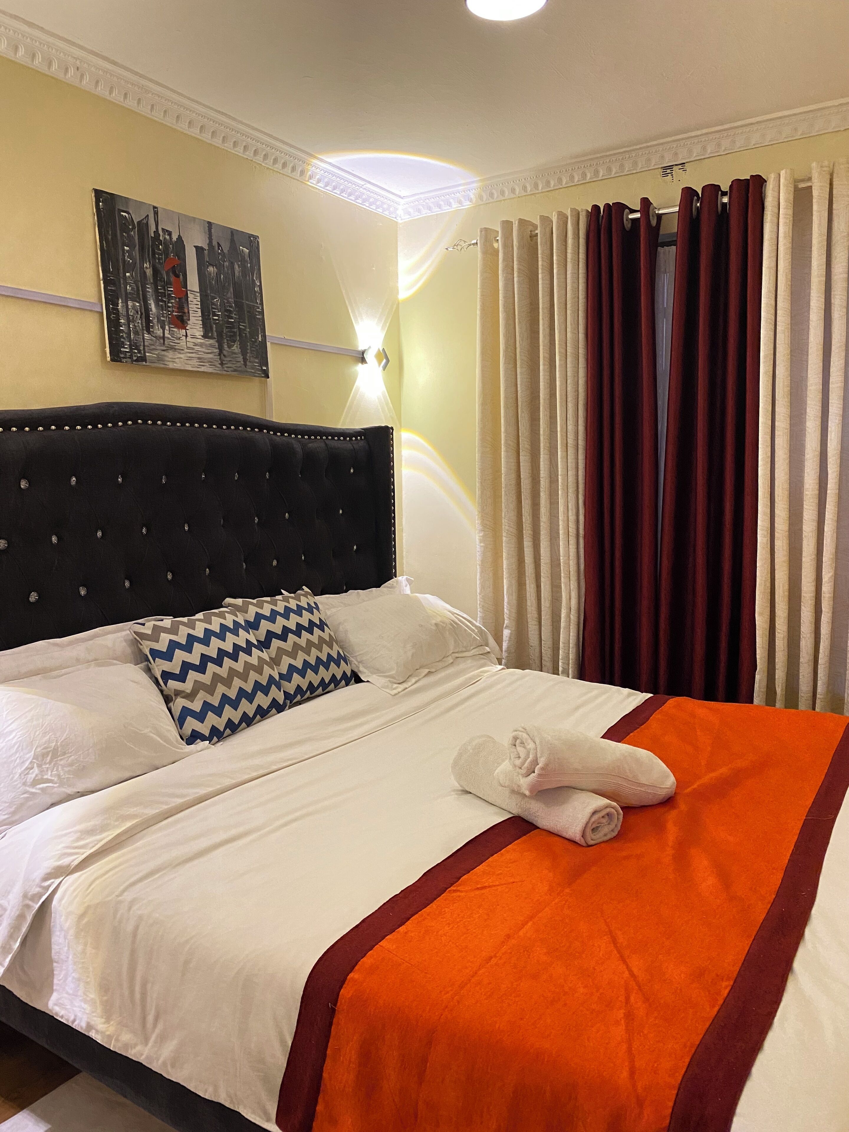 2 bedrooms, desk, iron/ironing board, free WiFi