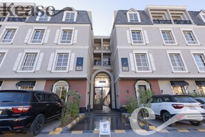 Exterior - Kease Yasmin H-14 Royal Touch XZ93 (Riyadh)