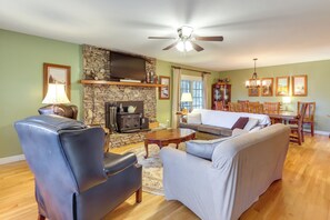 House (3 Bedrooms) | Interior - 30 Acres of Mountainside Peace: Home in Marble (Marble)