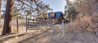 Mtn View: Cozy Couple's Retreat in Bayfield!