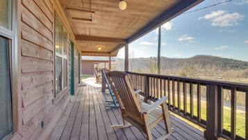 House (4 Bedrooms) | Front of property