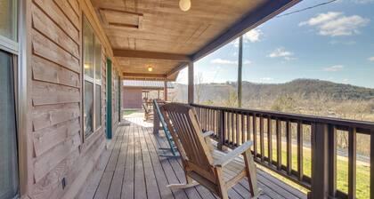 Walk to White River: Mountain View Family Cabin!