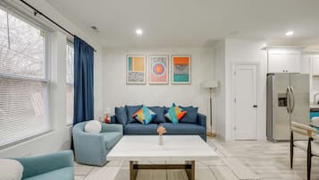 Apartment (3 Bedrooms) | Front of property