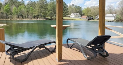 Walk to Little River Falls: Lakefront Cabin