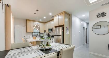 4 Mi to Dtwn: Modern Apartment in Edinburg!