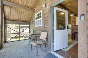 Interior - Near Nola: Bayou Cabin w/ Pool Access! (Marrero)