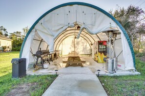 Interior - Near Nola: Bayou Cabin w/ Pool Access! (Marrero)