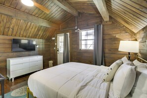 Interior - Heated Pool Access: Bayou Cabin Near Nola! (Marrero)