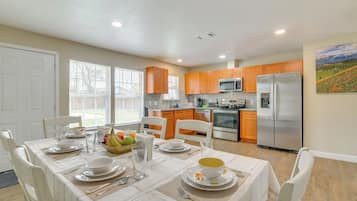 Rumah (3 Bedrooms) | Bagian depan properti