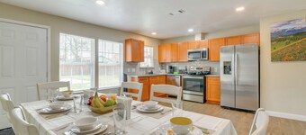 4 Mi to NRG Stadium: Quiet Home w/ Fenced Yard!