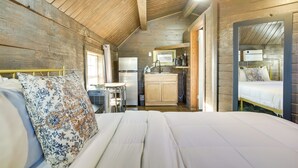 Interior - Cozy Cabin w/ Pool Access Near Nola! (Marrero)