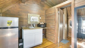 Interior - Near Nola: Cabin w/ Heated Pool Access! (Marrero)