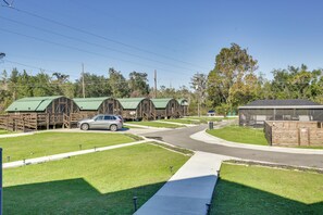 Interior - Near Nola: Cabin w/ Heated Pool Access! (Marrero)