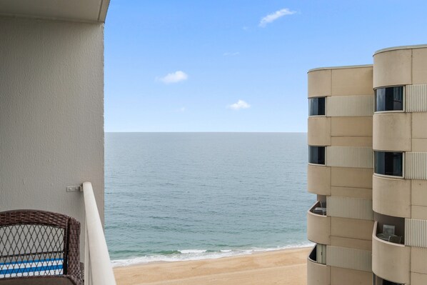 Property grounds - Gorgeous Newly Remodeled Ocean Front 2 Bedroom 2 Bath Condo With Private Balcony! (Ocean City)