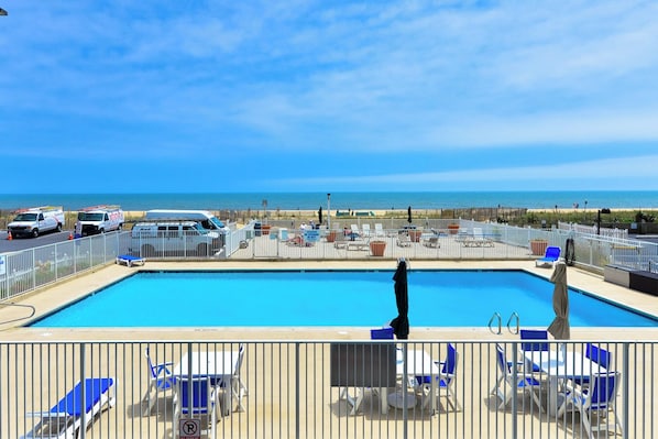 Indendørs pool