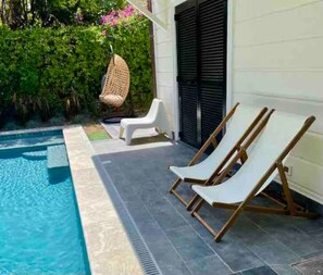 حمّام سباحة خارجي