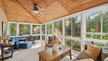 Télévision, espaces bureaux