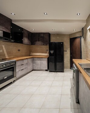 Private kitchen - George Residence SDA Court Ikoyi (Lagos)