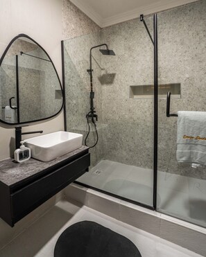 Bathroom - George Residence SDA Court Ikoyi (Lagos)