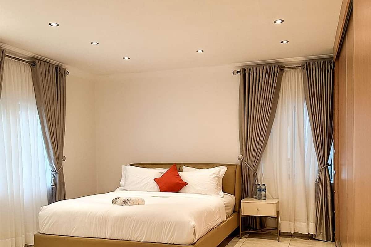 3 bedrooms, desk, laptop workspace, free WiFi