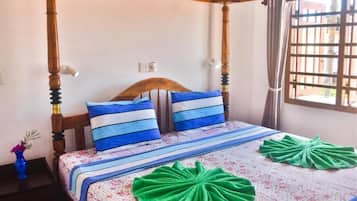 Deluxe Double Room, Balcony | Desk, iron/ironing board, free WiFi