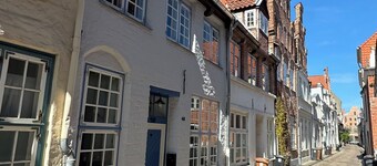 Beautiful vacation home with garden in the old town and private parking space