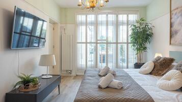 2 slaapkamers, reisbedje, wifi, beddengoed