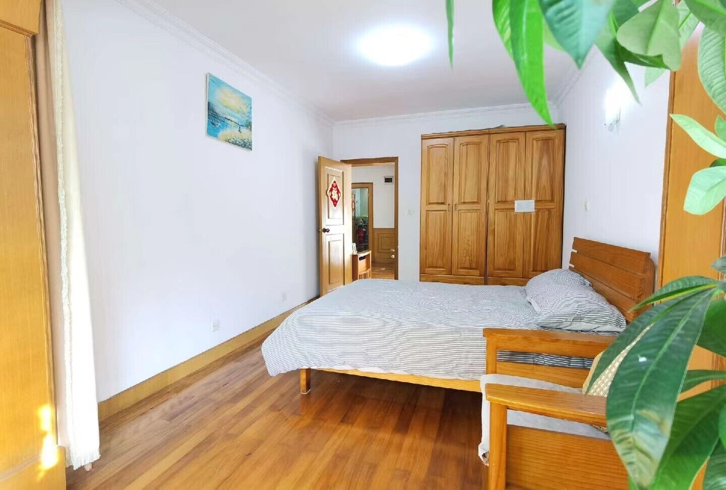 3 bedrooms, desk, iron/ironing board, free WiFi