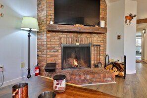 Condo, 1 Bedroom | Interior