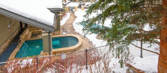 Beaver Creek Townhome with Amenities | RP187