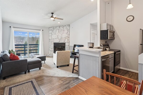 Fireplace - Slopeside D302: 2 BR, 2 BA Condominium in Canaan Valley, Sleeps 6 (Canaan Valley)