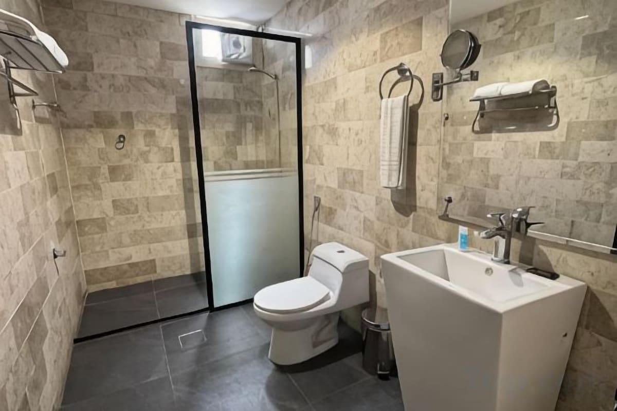 Bathroom | Separate tub and shower, hair dryer, bidet, towels
