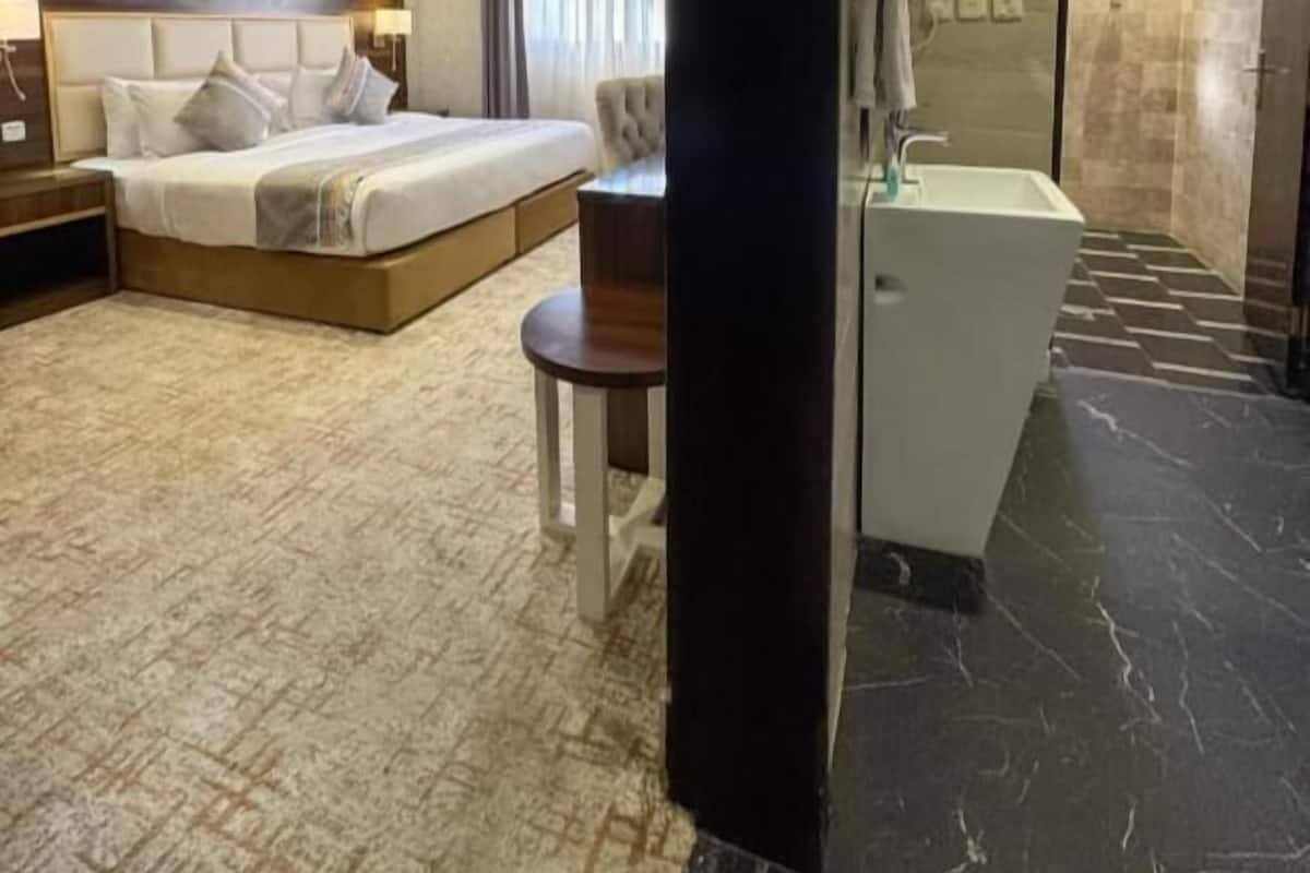 1 makuuhuone, ylelliset vuodevaatteet, memory foam -patjalliset sängyt