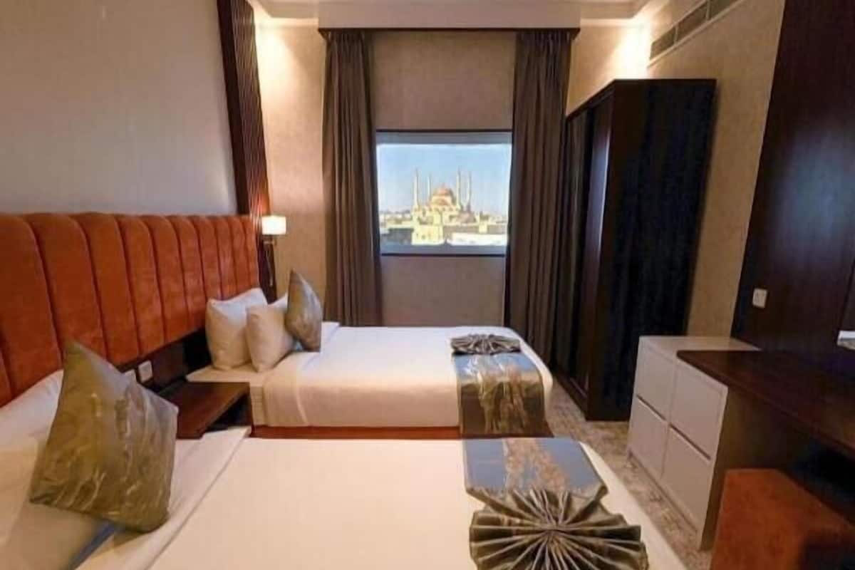 1 makuuhuone, ylelliset vuodevaatteet, memory foam -patjalliset sängyt