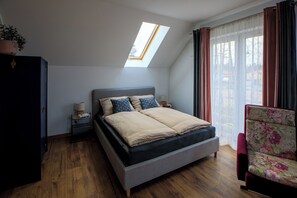 1 chambre, fer et planche à repasser, accès au Wi-Fi (inclus)