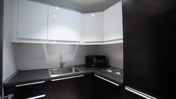 Microondas, placa de cocina