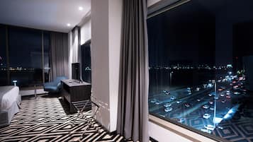 1 bedroom, in-room safe, blackout curtains, soundproofing