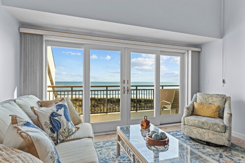 Pi in the Sky - Oceanfront, top floor, glorious views! Beachwalk 314