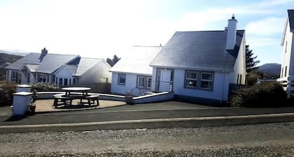3bedhouse-ballyliffin-nearbeach-golfcourses Nearby