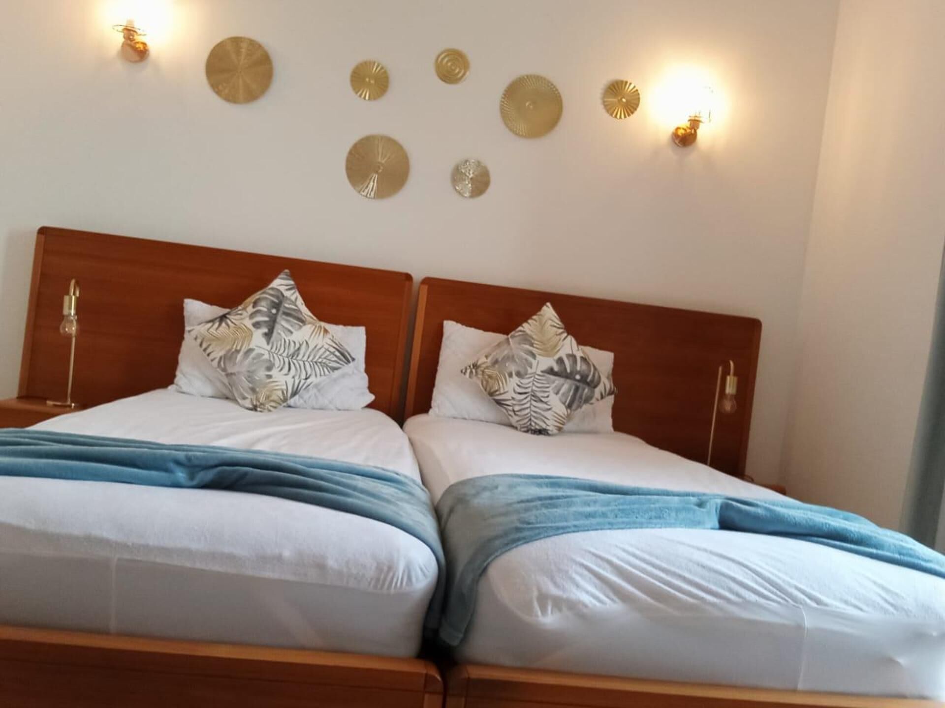 2 bedrooms, iron/ironing board, WiFi (free), bed sheets